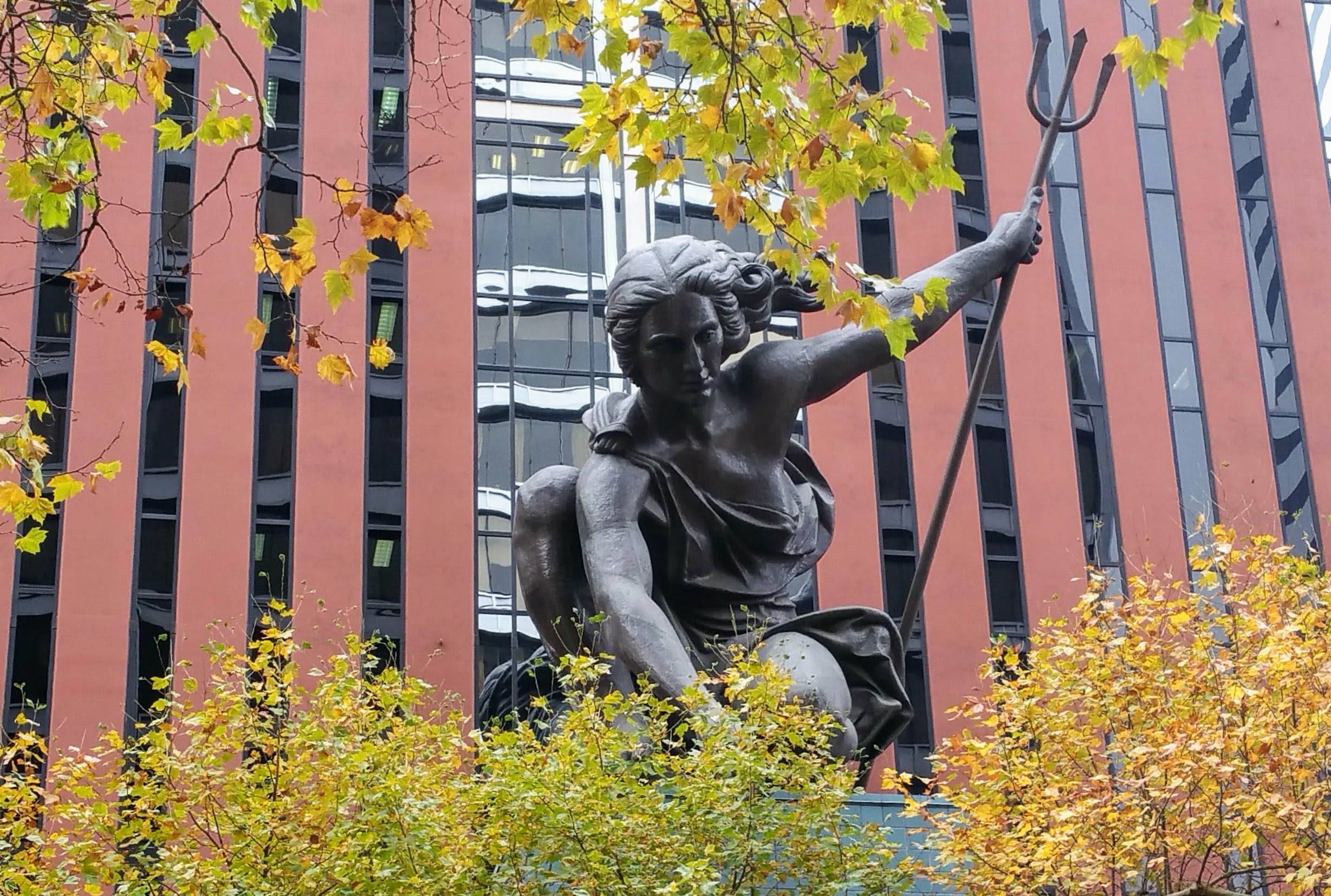 Portlandia Statue Portland Oregon Fall